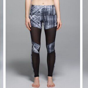 Lululemon Hot To Street Pant Heat Wave - White Black / Black - Size 2